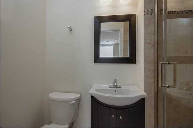 32 Queensberry St-Unit -22 in Boston, MA - Building Photo - Building Photo