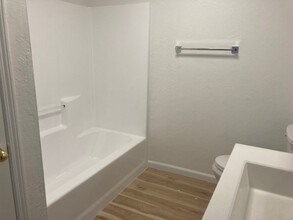 412 Pearl St in Oregon City, OR - Building Photo - Building Photo
