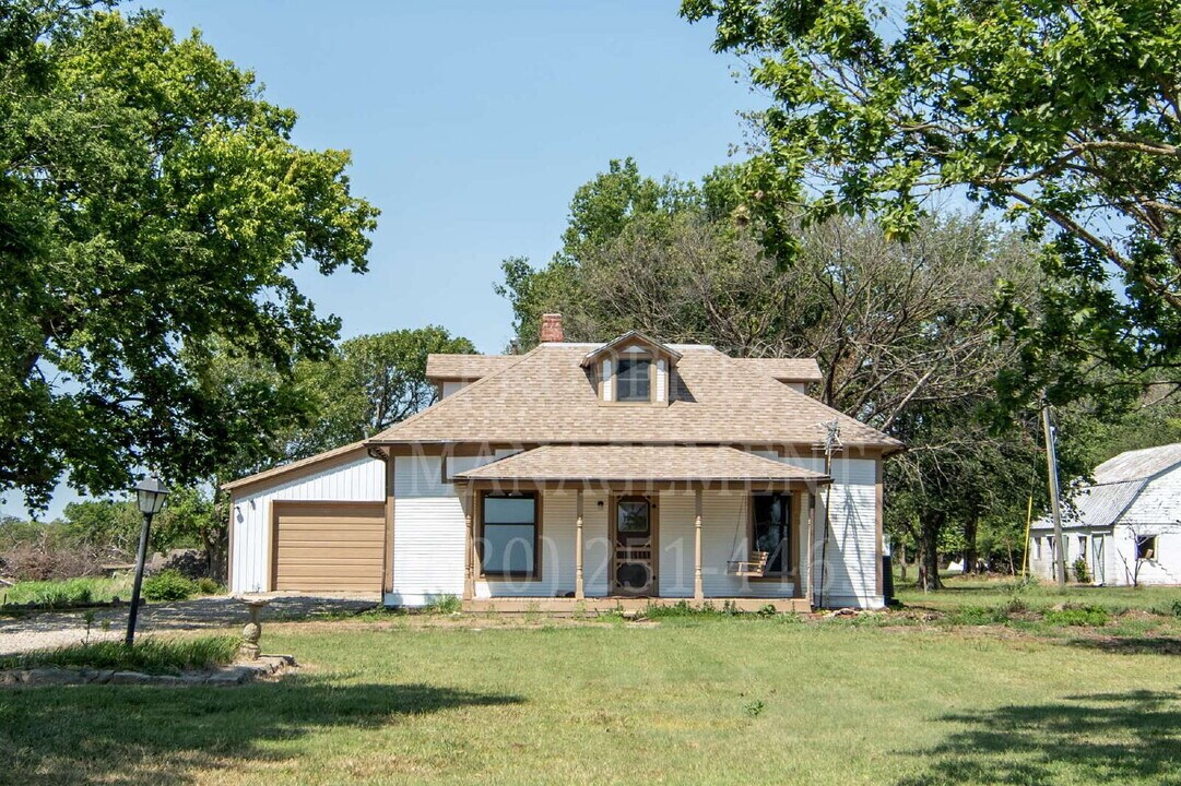 2529 NS 410 Rd in South Coffeyville, OK - Building Photo