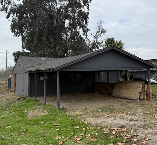 3037 S Shirk Rd in Visalia, CA - Building Photo - Building Photo