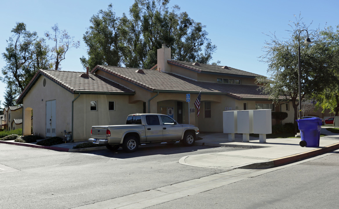 Yucaipa Crest in Yucaipa, CA - Foto de edificio