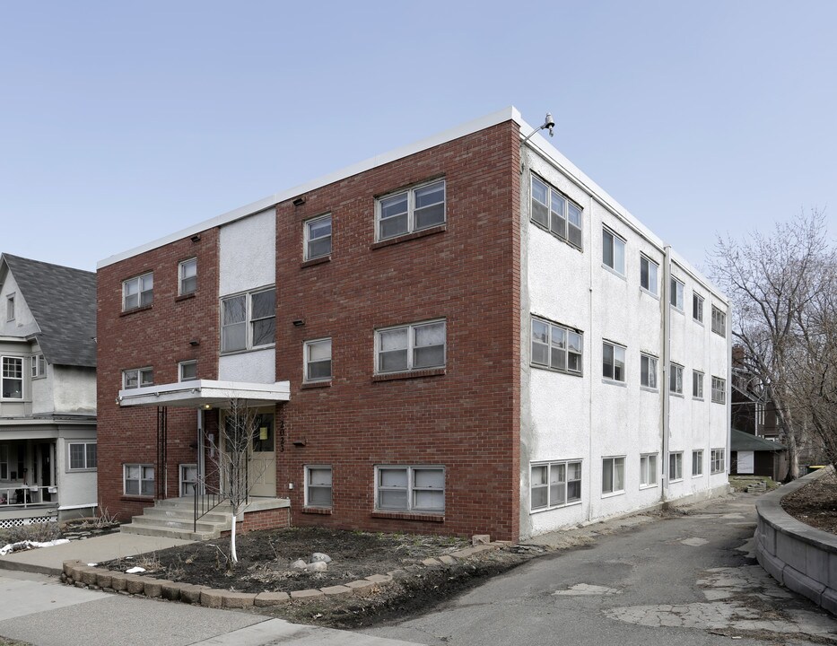 2023 Stevens Ave in Minneapolis, MN - Foto de edificio