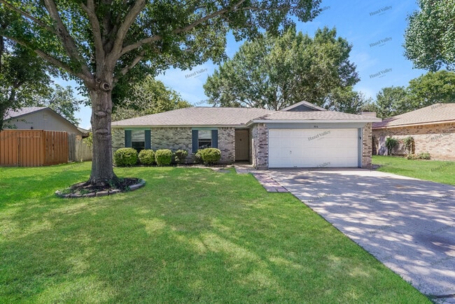 806 Clover Ln