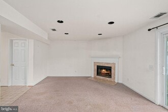 306 Batley Ct in Fredericksburg, VA - Building Photo - Building Photo