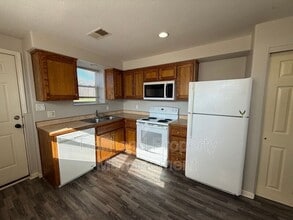 1100 N Noland Rd in Independence, MO - Building Photo - Building Photo