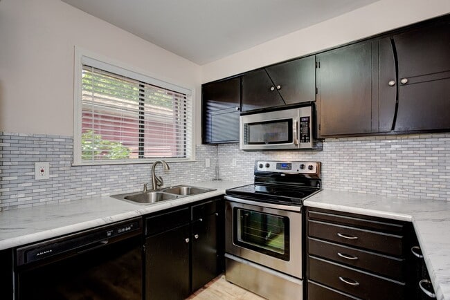 property at 3036 S Betsy Ross Ln