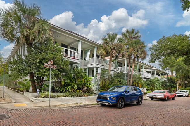 Vernon Terrace Apartments in Jacksonville, FL - Foto de edificio - Building Photo
