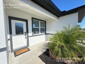 2226 Rock Dr in Poinciana, FL - Building Photo - Building Photo