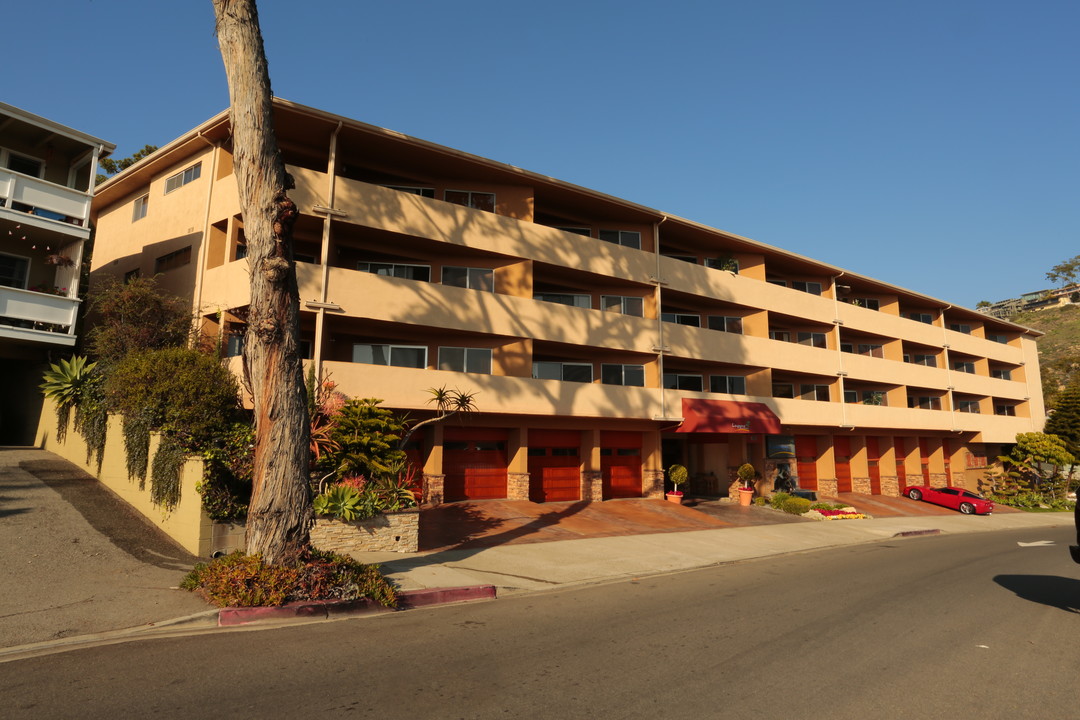 Laguna Pacifica in Laguna Beach, CA - Building Photo