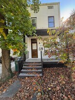 451 Warner St in Cincinnati, OH - Building Photo