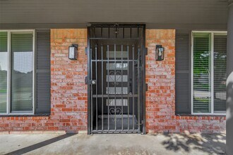 11742 N Little John Cir in Houston, TX - Building Photo - Building Photo