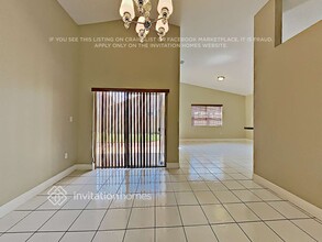 8972 NW 148th St in Hialeah, FL - Building Photo - Building Photo