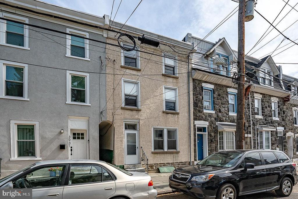 3929 Terrace St in Philadelphia, PA - Building Photo