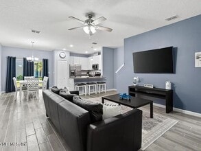 1105 Beach Dune Dr in Jacksonville, FL - Building Photo - Building Photo