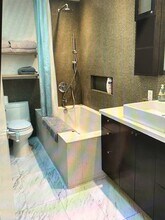 2746 Stoner Ave in Los Angeles, CA - Foto de edificio - Building Photo