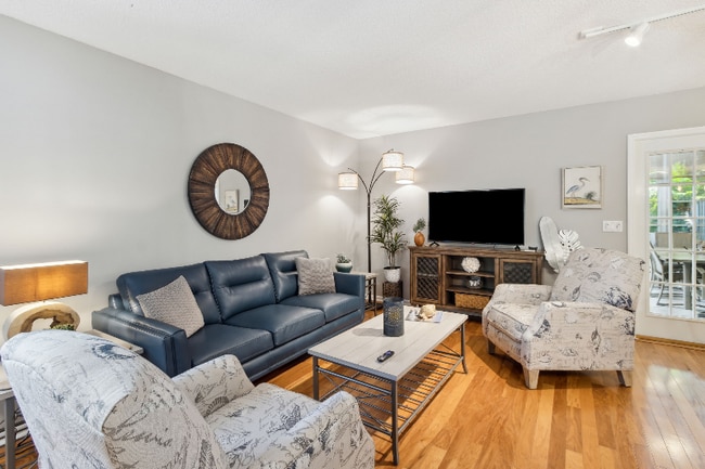 2754 1st Ave in Fernandina Beach, FL - Foto de edificio - Building Photo