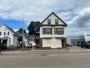 155 E Central St, Unit F in Franklin, MA - Building Photo - Building Photo