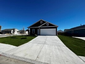 2400 Fullmoon Dr in Lockhart, TX - Building Photo