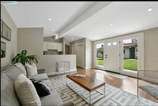 1700 Pearl St in Alameda, CA - Building Photo - Building Photo