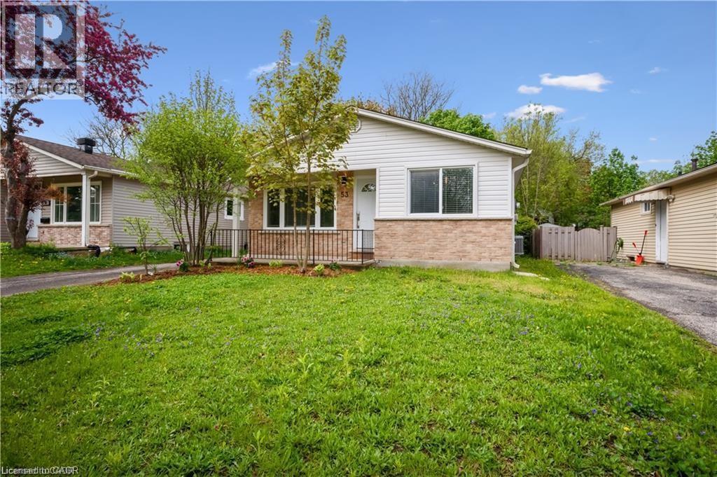 53 Karen Walk in Waterloo, ON - Building Photo