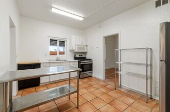 1030 N Tucson Blvd in Tucson, AZ - Building Photo - Building Photo