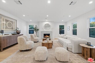 4525 Greenbush Ave in Los Angeles, CA - Building Photo - Building Photo