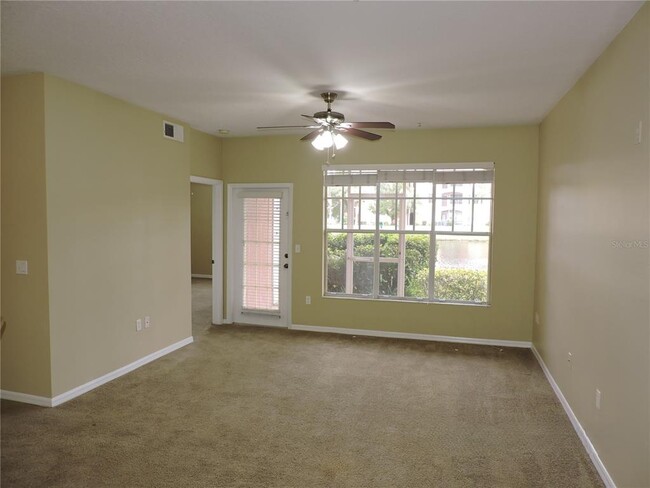 5572 Metrowest Blvd in Orlando, FL - Building Photo - Building Photo