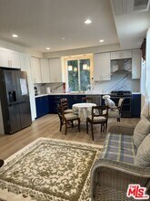 823 Lorraine Blvd in Los Angeles, CA - Building Photo - Building Photo