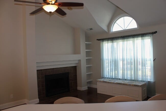 4310 Kirkstone Dr in High Point, NC - Building Photo - Building Photo