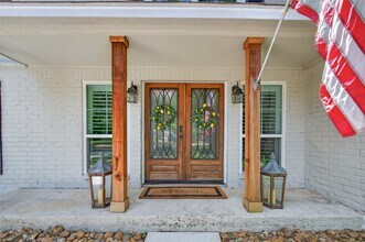 10 Kittiwake Ct in Spring, TX - Foto de edificio - Building Photo