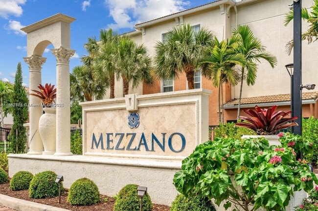 property at 9833 Baywinds Blvd