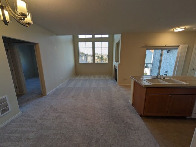 2030 Garry Oaks Ave in Dupont, WA - Building Photo - Building Photo