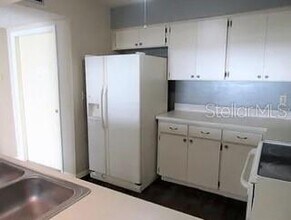 6810 Stonesthrow Cir N in St. Petersburg, FL - Building Photo - Building Photo
