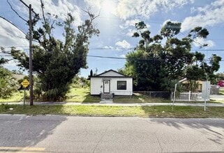 1426 40th St S in St. Petersburg, FL - Building Photo - Building Photo
