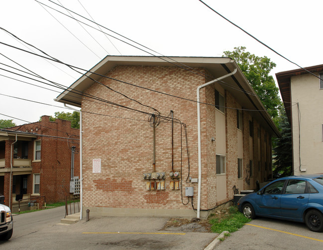 29 E Norwich Ave in Columbus, OH - Foto de edificio - Building Photo