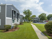 Summer Lodge Apartments in Decatur, AL - Building Photo - Building Photo