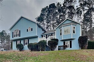 629 Driftwood Dr in Woodstock, GA - Building Photo