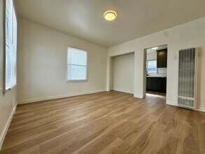 2651 Cloverdale Ave in Los Angeles, CA - Building Photo - Building Photo