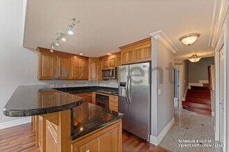 311 E Republican St in Seattle, WA - Building Photo - Building Photo