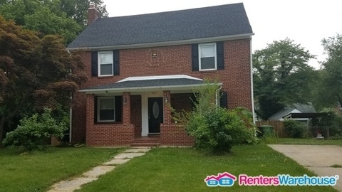 property at 601 Warwick Rd