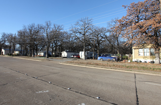 Stone Tree Mobile Home Park in Irving, TX - Building Photo - Building Photo