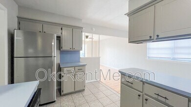 126 NE 11th St in Moore, OK - Building Photo - Building Photo