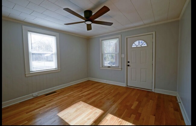 1104 Berkeley St in Durham, NC - Foto de edificio - Building Photo