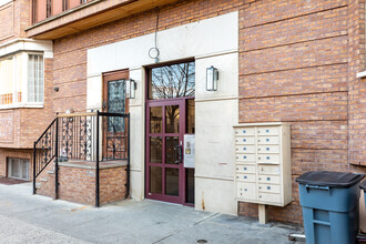 773 Bedford Ave in Brooklyn, NY - Building Photo - Building Photo