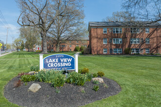 Lake View Crossing in Euclid, OH - Building Photo - Building Photo