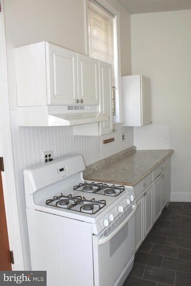 4417 Baker St, Unit 1 in Philadelphia, PA - Building Photo - Building Photo