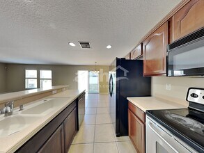 12109 Tree Haven Ave in Gibsonton, FL - Building Photo - Building Photo