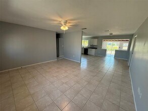 3236 Montclair Cir in North Port, FL - Building Photo - Building Photo