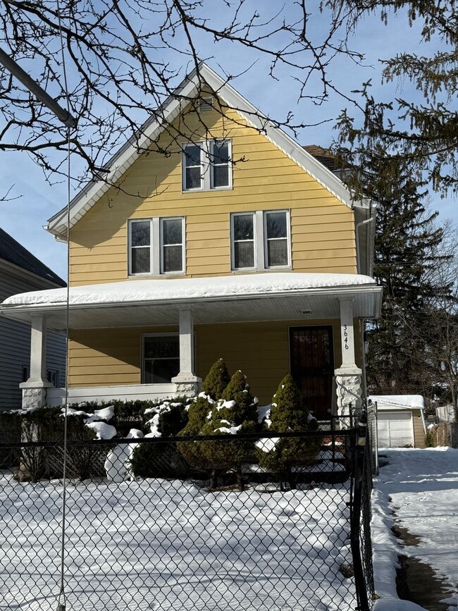 property at 3646 E 140th St