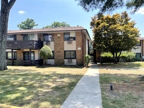 24 Sierra Vista Ln in Valley Cottage, NY - Building Photo - Building Photo